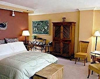 Castle At Waikiki Grand Hotel 2*